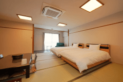 和洋室15畳《半露天風呂付》