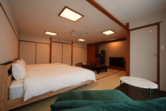 和洋室15畳《半露天風呂付》