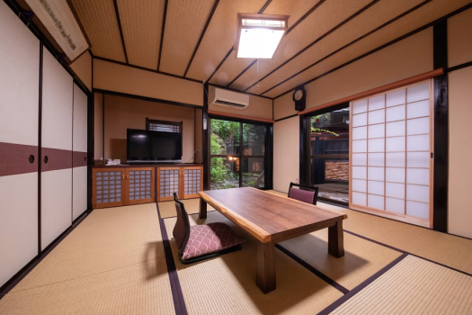 [Detached Villa] "Higurashi"  with Open-Air Bath (Two Connecting Japanese-Style Rooms)