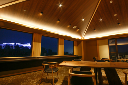 ホテル最上階の展望テラスラウンジ "SpaLiving & Terrace"