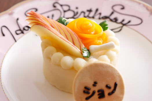 ホテルメイドのわんちゃんケーキをお部屋にお届け（イメージ ※要事前注文）