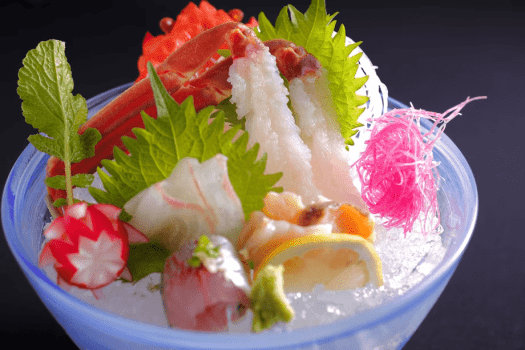 【シェフズダイニング"咲楽"】松葉がにの洗いと旬魚お造り取り合わせ（イメージ）