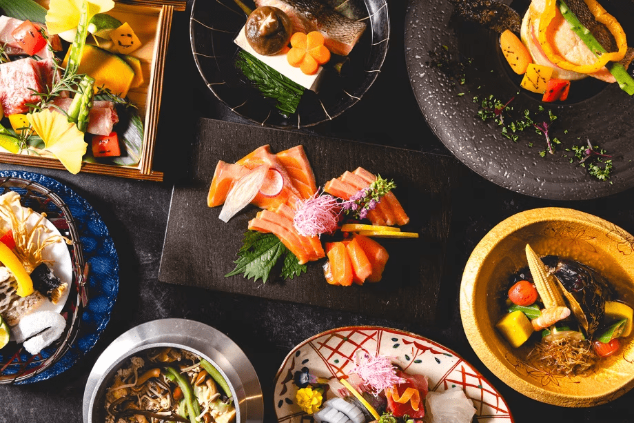 ひと皿ごとの趣が、穏やかな時間を紡ぐ――。和を礎に、さりげない創意を重ねた箱根薫風の創作和食。