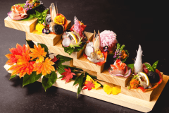 【お造り】 季節の足音にほんのり遊び心をしのばせた、目にも美しい一皿。