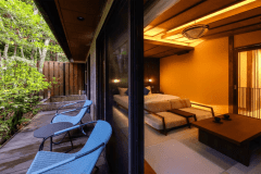 【和室スイート】 箱庭を間近に、静寂と湯の温もりが満ちる贅。