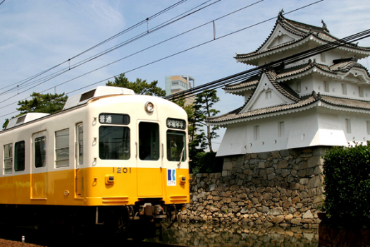 のんびりとローカル電車の旅はいかがでしょうか