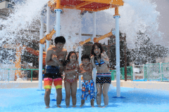 夏は中四国最大級のプール&ldquo;レオマウォーターランド&rdquo;で