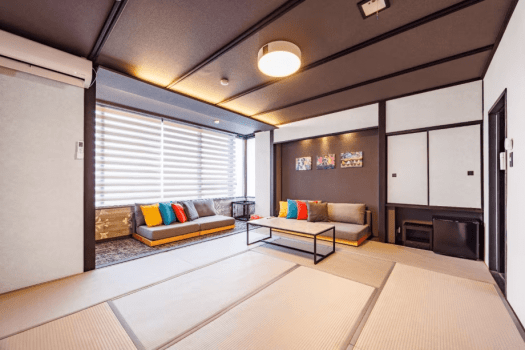 Cloud Gray Suite（10畳+2畳広縁）&mdash; 雲上の特等席を、愛犬と共に。