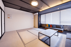 Cloud Gray Suite（10畳+2畳広縁）&mdash; 雲上の特等席を、愛犬と共に。