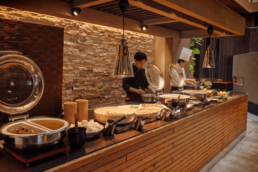 サマービュッフェ★「淡路牛」を使った料理や地元漁港直送の旬魚を使ったお造りなど、約40種類の島グルメ サマービュッフェ★「淡路牛」を使った料理や地元漁港直送の旬魚を使ったお造りなど、約40種類の島グルメ