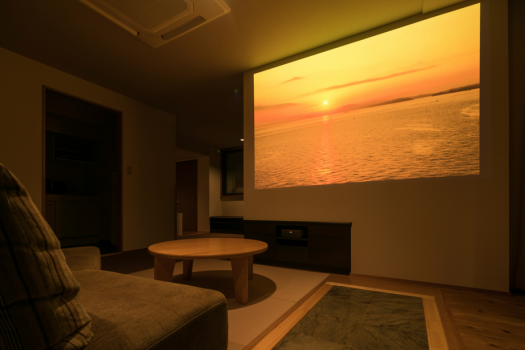 ≪ファミリーグランデ≫お好きなDVDを持ち込んで家族で楽しめるホームシアター