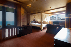 ≪コーナーリゾート≫大切な人とのご旅行を素敵に演出するリゾート感にあふれたお部屋です。