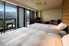 ≪サウスツイン≫室内は38㎡のゆとりの空間でごゆっくりとお寛ぎ頂けます