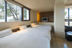 ≪ドッグフレンドリーグランデ（タイルフロア）≫ワンちゃんとご宿泊可能なお部屋です