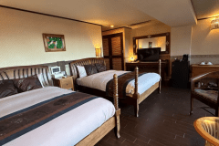 【クラッシックツイン】本館／32平米◆ダブルベッド２台◆禁喫煙