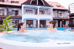 【沖縄県民限定】嬉しい6大特典付き☆心ゆくまでプールリゾートを満喫☆（素泊まり）