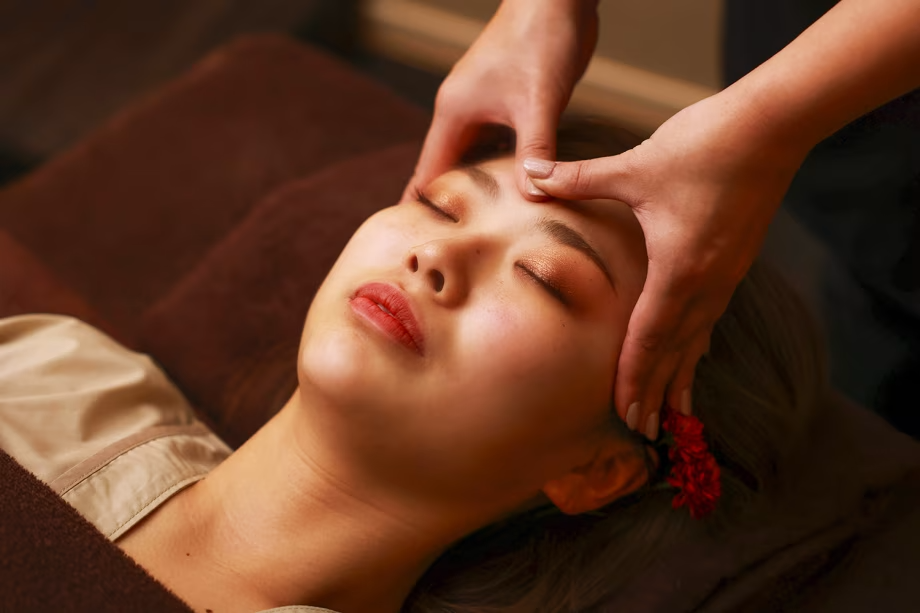 【フォレストヒーリング マナスパ】眼精疲労セラピー(施術イメージ) 【フォレストヒーリング マナスパ】眼精疲労セラピー(施術イメージ)