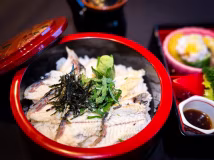 【部屋食】<夕食付き>うなぎ白焼きの三味御膳と淡路牛ローストビーフの彩り膳プラン