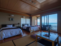 ＜露天風呂付＞２階　海側畳5帖+ツインベッド+まどろみリビング