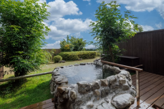 【新客室】1階69㎡ 岩露天風呂付き 洋室 露天風呂 【新客室】1階69㎡ 岩露天風呂付き 洋室 露天風呂