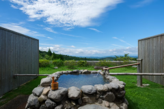 1階73㎡ 岩露天風呂付き 洋室 露天風呂 1階73㎡ 岩露天風呂付き 洋室 露天風呂