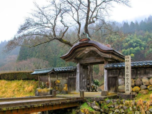 秋は風情たっぷり、歴史旅もおすすめ！朝倉氏遺跡までお車で20分♪