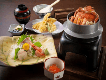 【せいこ釜飯御膳】せいこ蟹の旨味をぎゅっと閉じ込めた釜飯に舌鼓。