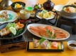 【特選-冬麗（とうれい）会席】ずわい蟹をまるごと一杯付いた豪華会席です。