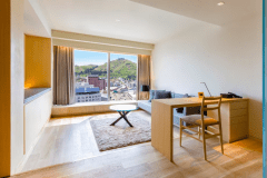 【客室】センチュリースイート/58㎡/リビングとベッドルームがセパレートタイプのスイートルーム。