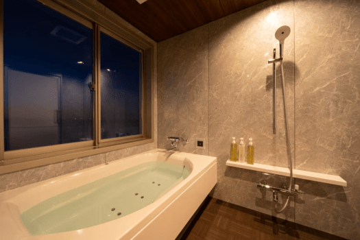 【3階／オーシャンビュー】露天風呂付スーペリアツイン（クイーンサイズベッド）