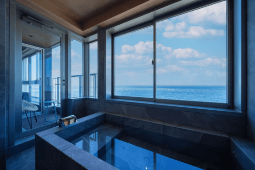 【最上階／半露天】プライベートツイン（クイーンサイズベッド）