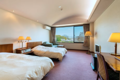 *【洋室一例】布団よりベッドで寝たいという方に。お部屋は全室バス・温水洗浄トイレ完備です。