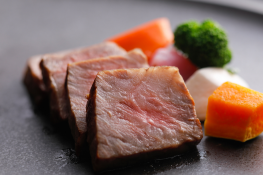 口の中に和牛独特のおいしさが広がる風味豊かな淡路牛のロースト≪料理イメージ≫