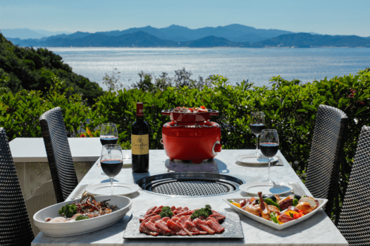 2021年に誕生した【CAPE TERRACE】。雄大な夕映えと共にバーベキュー(夏季限定)を堪能。