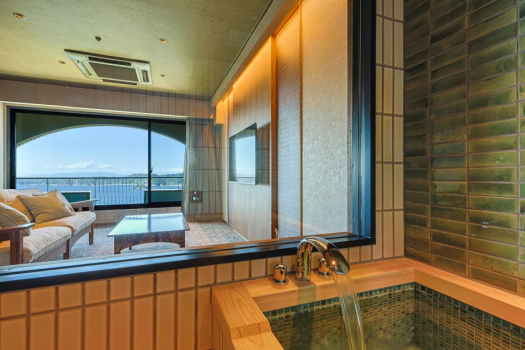 スイート712号(55平米・鳴門海峡ビュー)