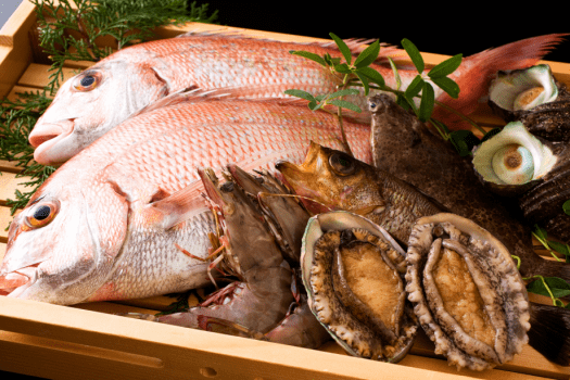 万葉の昔より御食国(みけつくに)として朝廷に数々の食材を納めてきた淡路島は四季の味覚の宝庫