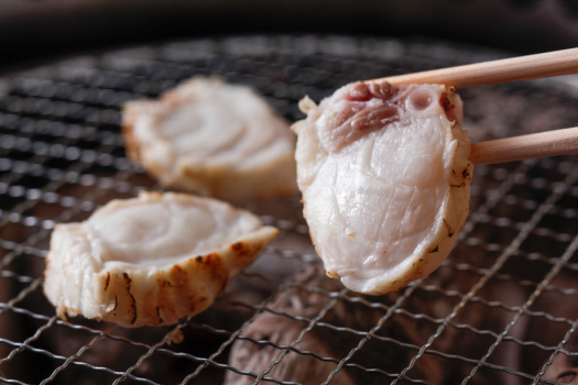 香ばしい薫りが食欲をそそる焼きふぐは素材本来の奥深い味わいをさらに引き出します≪料理イメージ≫