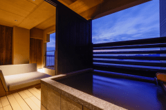 2022年12月グランドオープン。専有露天風呂付特別客室「別邸 蒼空-SOLA-グランデツインTypeI」