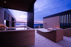 全室にあなただけの専有露天風呂とテラスを有する特別客室「別邸 蒼空-SOLA-離れ」