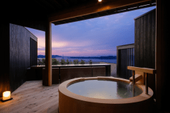 専有露天風呂とテラスを有する特別客室「別邸 蒼空-SOLA-天空TypeC」