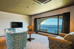 スイート716号(80平米・鳴門海峡ビュー)