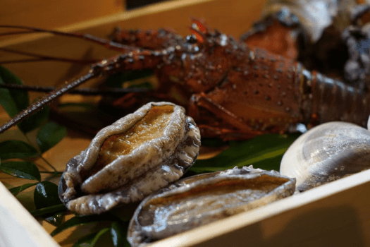 【1泊2食／基本食材】厳選食材の特製BBQを満喫。源泉かけ流し温泉と自然に癒やされる通常ステイ