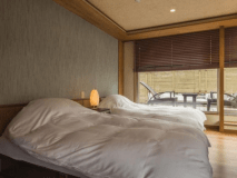 『寝待ち月』のベッドルーム