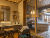 『臥待ち月』の洗面所はゆとりのスペースがあります