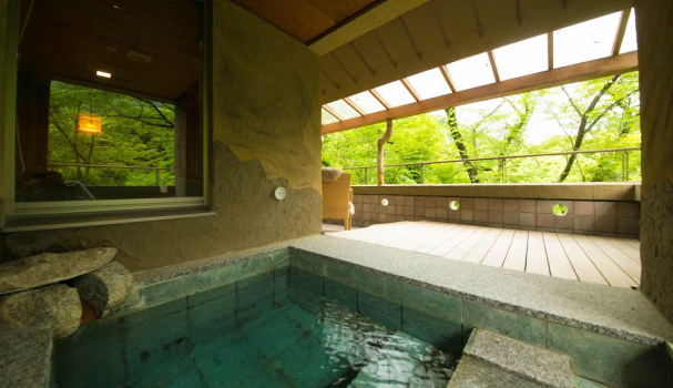 *客室専用露天風呂付 「テラス付和室B(12.5畳+テラス)」 *客室専用露天風呂付 「テラス付和室B(12.5畳+テラス)」