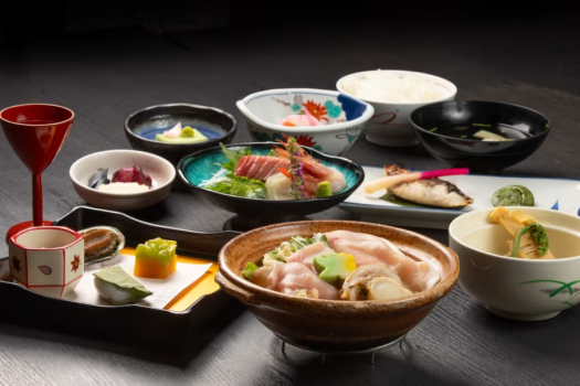 ＜公式HP限定！３大特典＞【1泊2食付】にごり湯×会席料理を楽しむスタンダードプラン