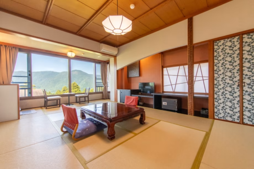 ＜別館 さくら亭＞大文字山を望む和室｜10帖＋広縁