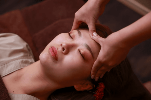 バリニーズサロン「ロビナSPA」～眼精疲労セラピー～