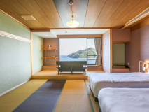 ■和風ツイン■和室15畳にセミダブルベッド（シーリー社製）を2台