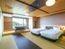 ■和風ツイン■和室15畳にセミダブルベッド（シーリー社製）を2台